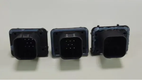 连接器PBT材质密封硅胶胶水应用案例-硅胶密封胶
